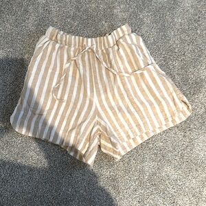 NWOT!! Tan & white stripe high waisted linen short